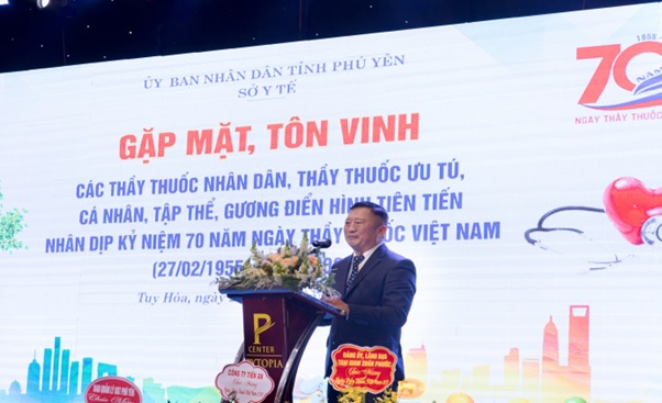 Gặp mặt, tôn vinh các Thầy thuốc Nhân dân, Thầy thuốc Ưu tú, gương điển hình tiên tiến